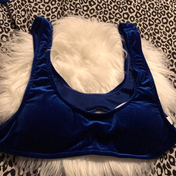 Swimsuit - Picture 4 of 6